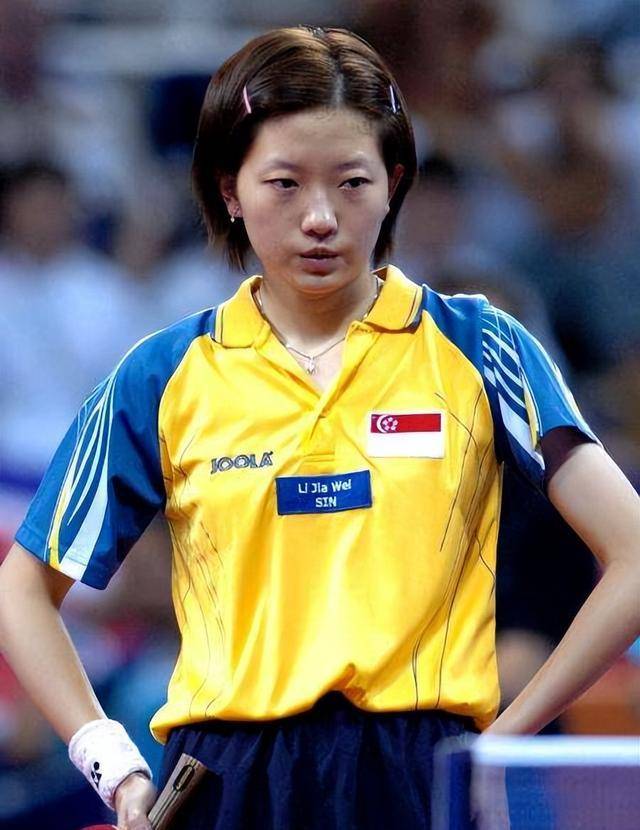 她15岁远赴海外，被称为王楠克星，两次打进奥运四强却无缘奖牌