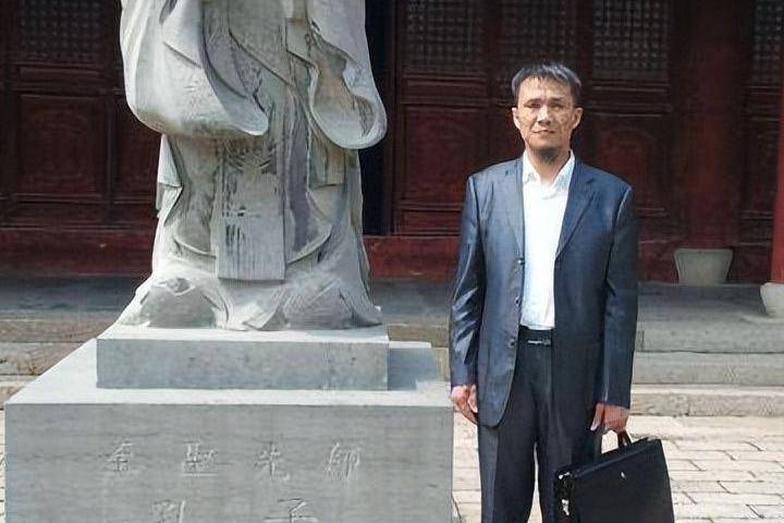 无法把“虚者实之”价值变现,贫穷就成了体制内的某种常态化_思想百科_朱明_经济_艺术