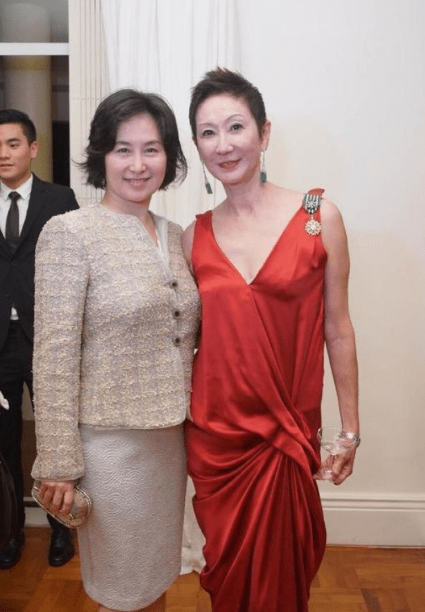 澳门博彩业新年开始复苏了,赌场日均赚3亿,何超琼成为大赢家_公司