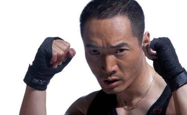 李易祥的,只听他的名字大多数人不知道是那个,但大家肯定看过孙红雷