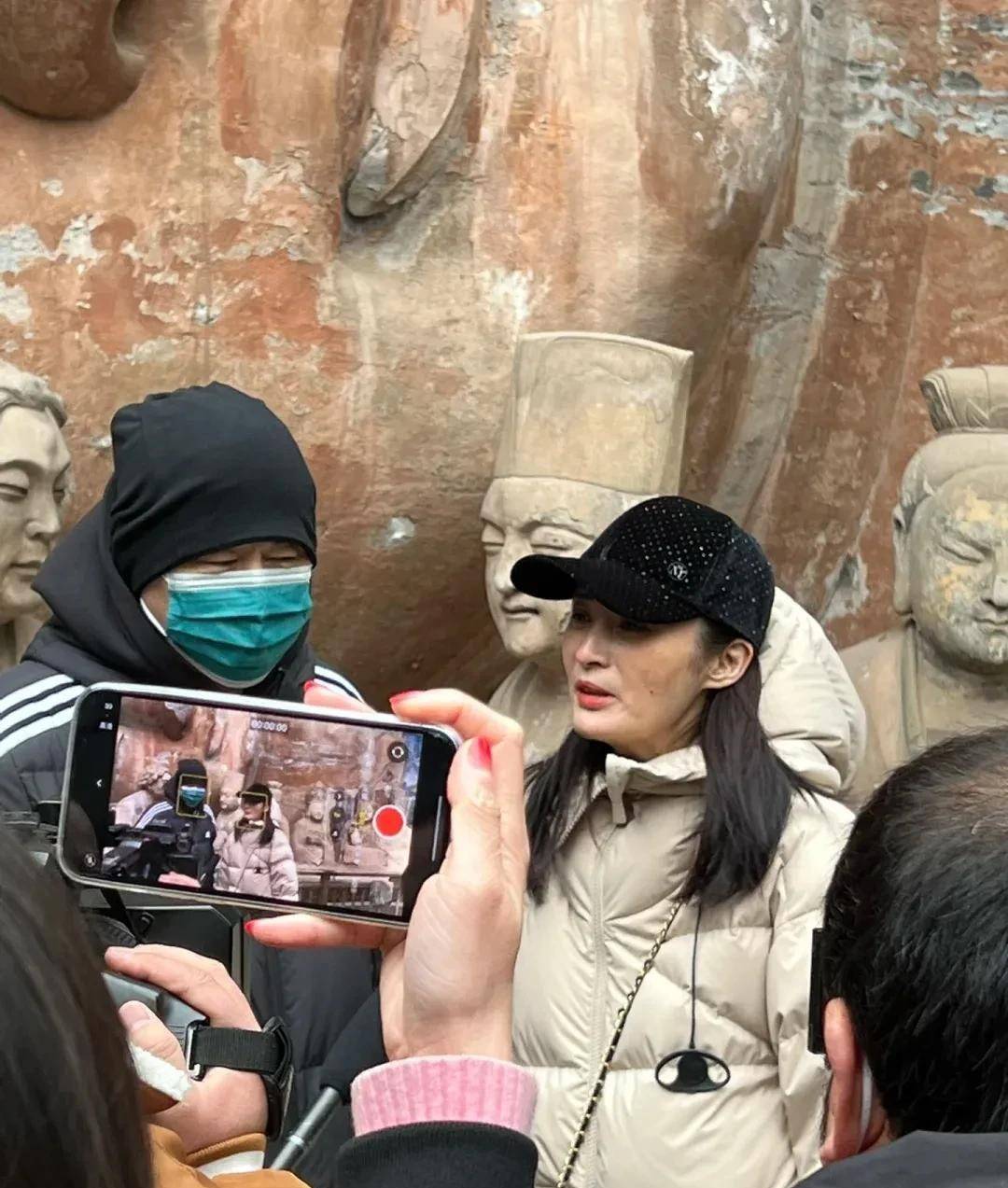 47岁蒋勤勤回重庆老家过年!