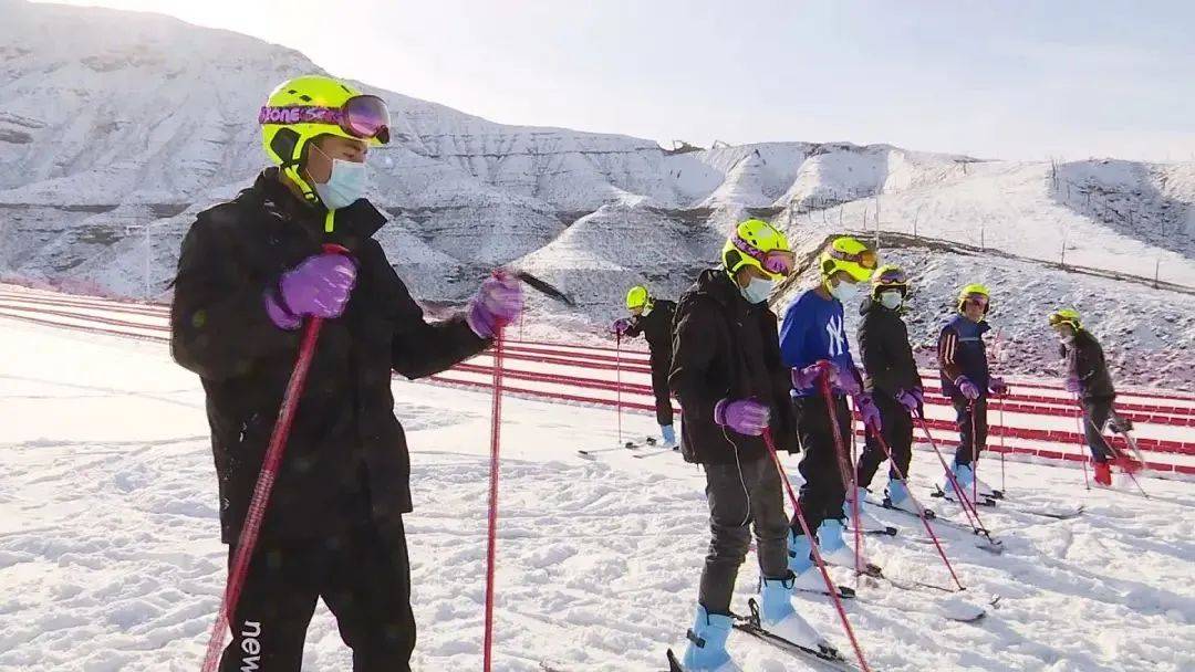 春节假期 乌什县冰雪旅游人气旺