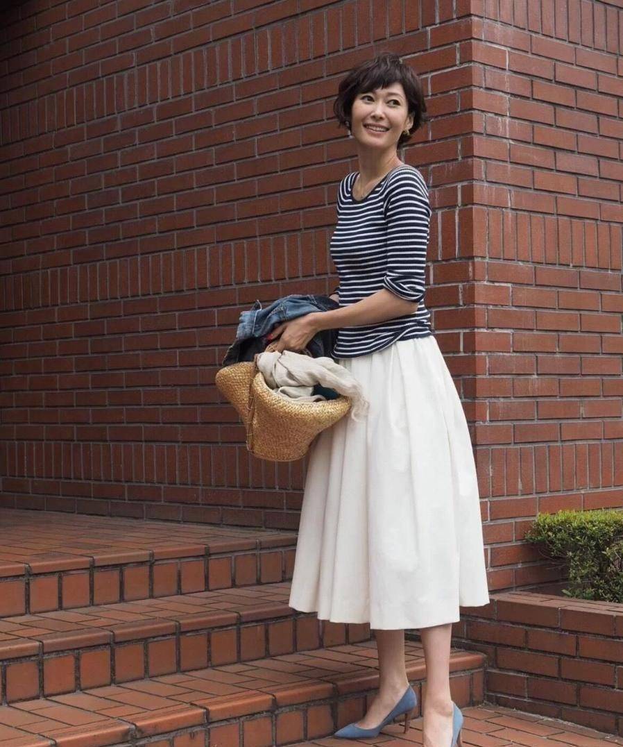 这是我见过最会打扮的日本阿姨,40岁 仍活跃在日杂封面,真优雅_女性_