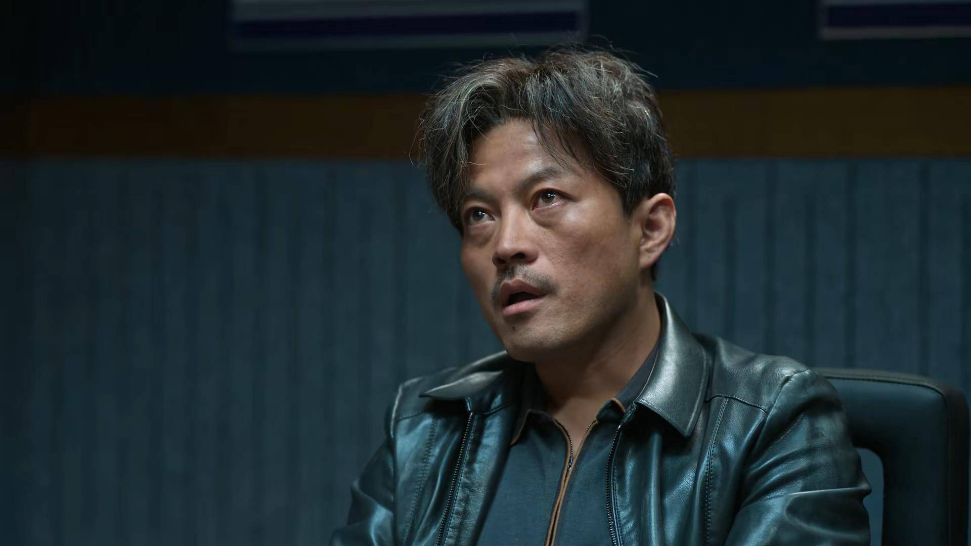 狂飙:唐小龙落网,疑似泰叔私生子过山峰登场,陈书婷死因曝光?