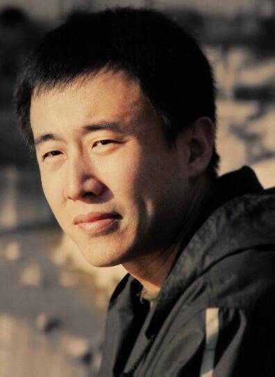 著名演员姜峰:拯救身患7种病症的母亲,在妈妈的病房里结婚