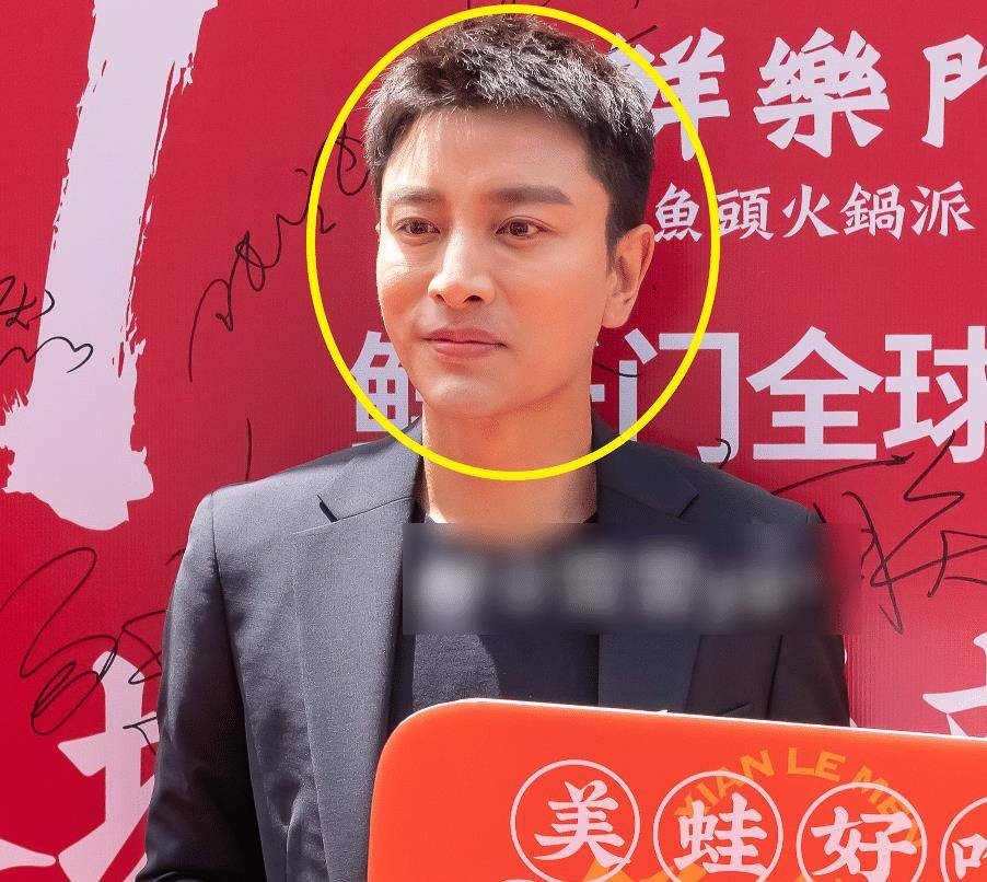 只不过年龄感也很显而易见,因为生图下的贾乃亮皮肤松弛,和几年前的