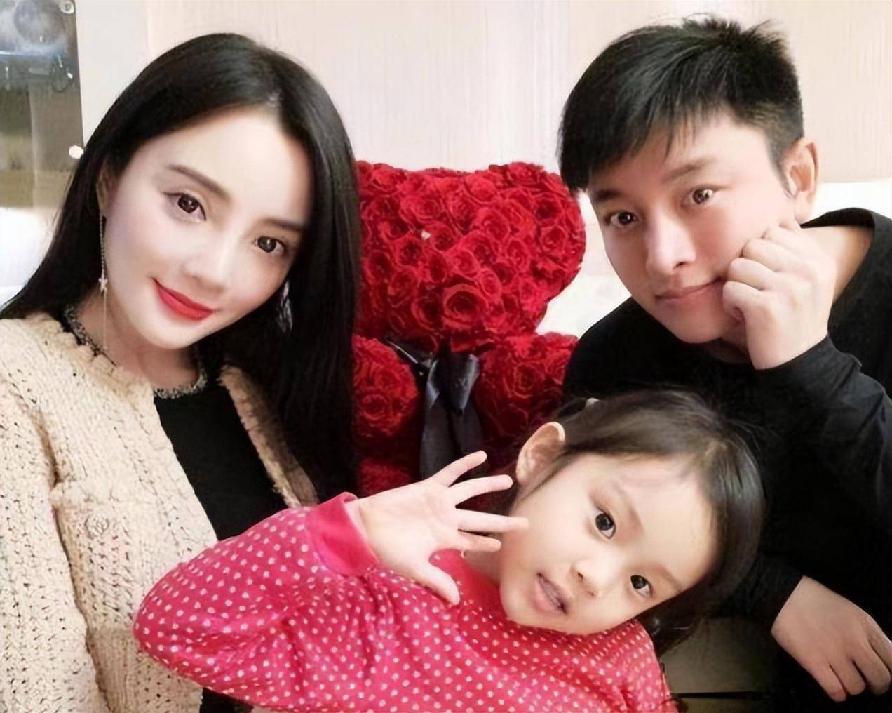 10岁甜馨下场维护妈妈,不希望再提pg1,却被怀疑是李小璐所为_田心