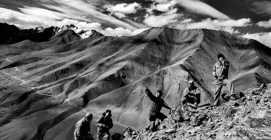 李忆祖:外国弃婴成地质专家,扎根新疆六十载,坚称自己为中国人_孩子