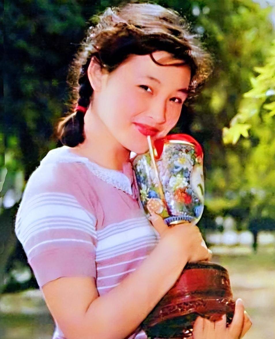 陈冲:抛弃了将自己捧成影后的前夫,又为了现任的女儿抛弃养女_电影