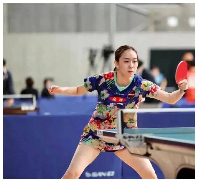 莎莎轻装上阵陈梦发福,曼昱教练有承诺,马龙和"龙嫂"隔岸撞衫_乒乓球
