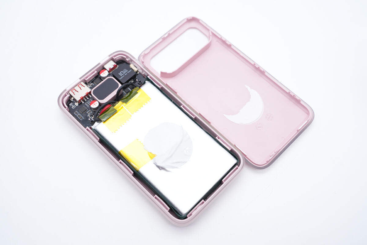 积速10000mah移动电源拆解测得usb-a口支持fcp,scp,afc,qc3.