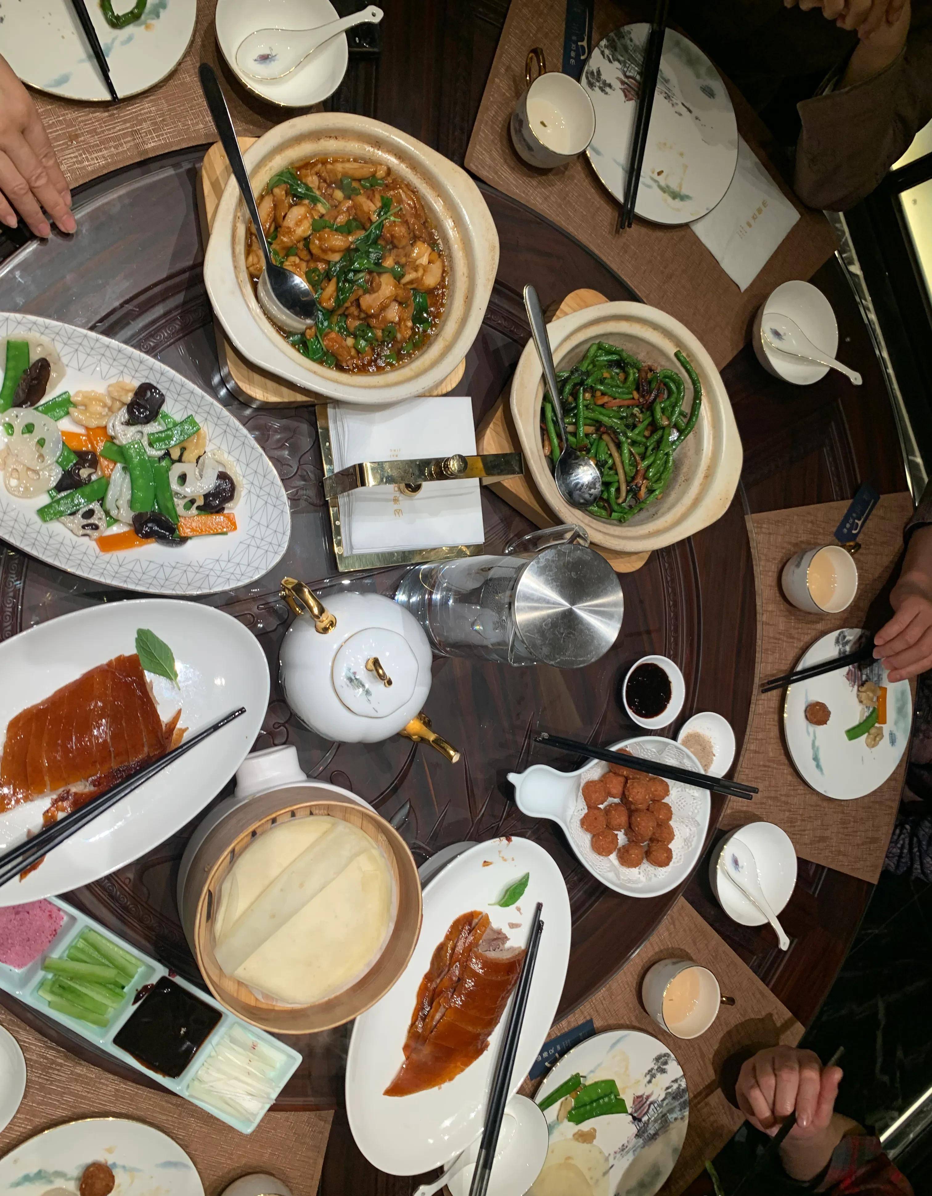 老王聊美食|香山饭店里新开业的一中餐厅,环境好,性价比超高_山海