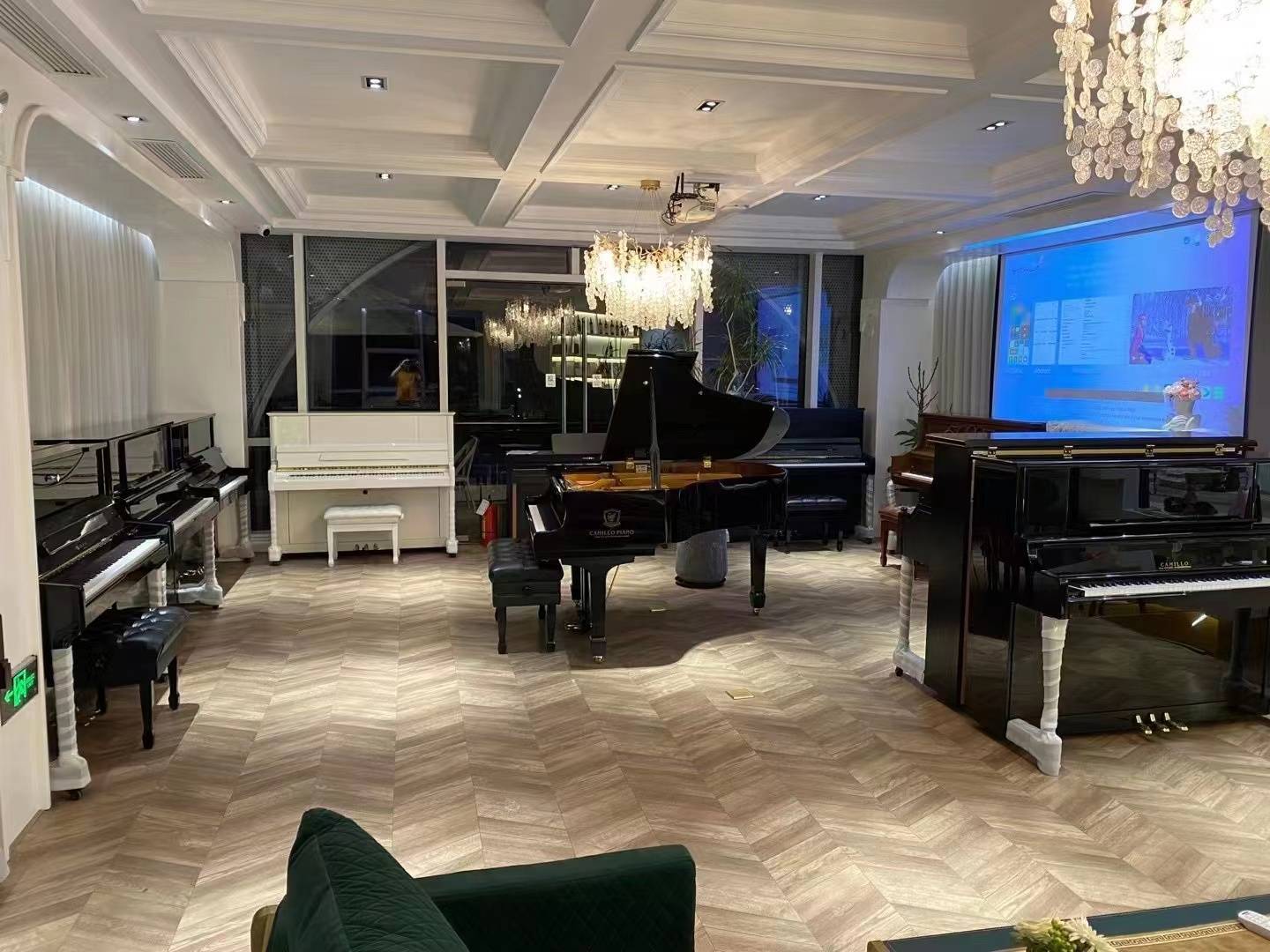德国卡米洛钢琴传承百年经典,打造世界名琴_品质_音色_卓越