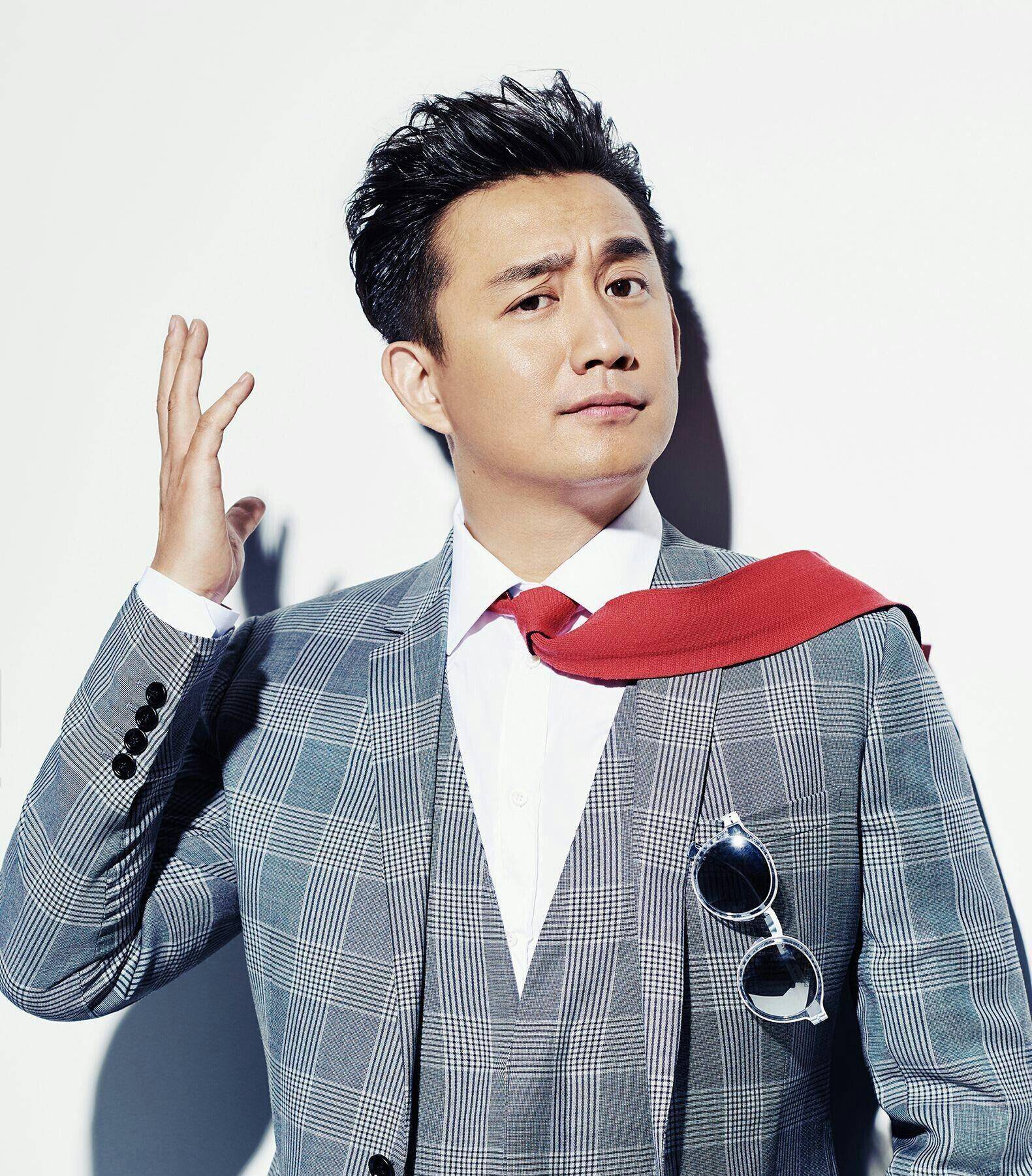 黄磊:黄渤叫他师爷,和华谊大佬称兄道弟,他在圈中的地位太可怕_陈志远