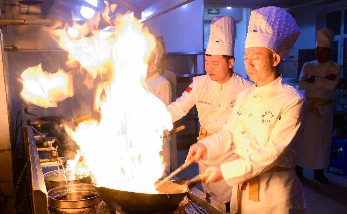 什么是“锅气”?炒菜时,如何掌握好“锅气”,才能炒出好味道?_食材_做法_例子