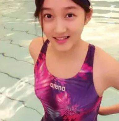 热巴与关晓彤泳装照对比,谁更美一目了然,怪不得鹿晗选择关晓彤_身材