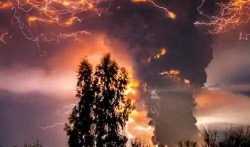 海底也存在活火山，并且喷发会出现壮观景象，你有没有见过(图6)