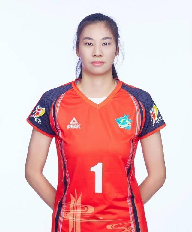 1米98天才成女排最火新星,强力接应终于来了_中国女排_比赛_梦珂