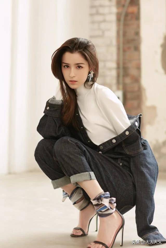 西域第一美女—哈妮克孜 网友:丝袜写真这啥时候拍的 还有牛仔裤_舞蹈