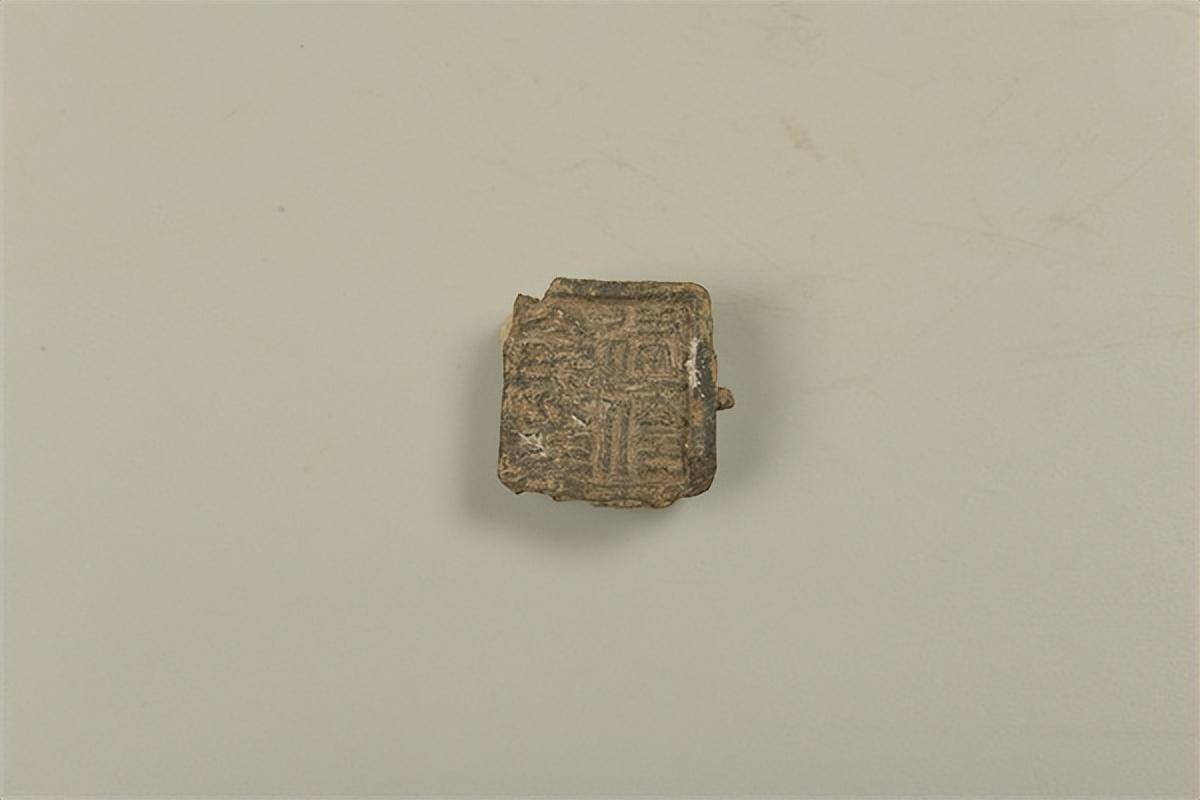 云南河泊所遗址出土汉代有字简牍1300多枚,封泥837枚_考古研究所_文物