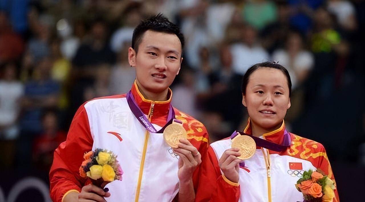 闺蜜偷了我初恋男友,粉丝:防火防盗防女朋友_赵芸蕾_张楠_中国羽毛球