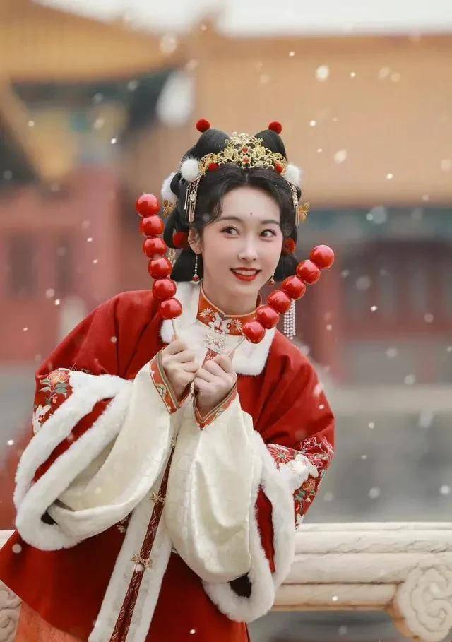 明星贺岁丨演员宣璐 福星高照 清新淡雅甜美_女孩子_林智双_声明