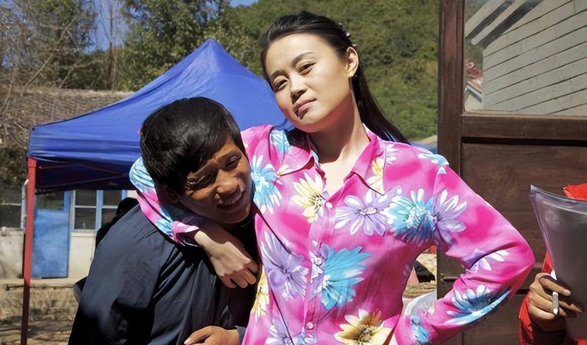 关婷娜:本是化妆师,被赵本山挖掘拍电视剧,年过40还不结婚_张玉娇_杨