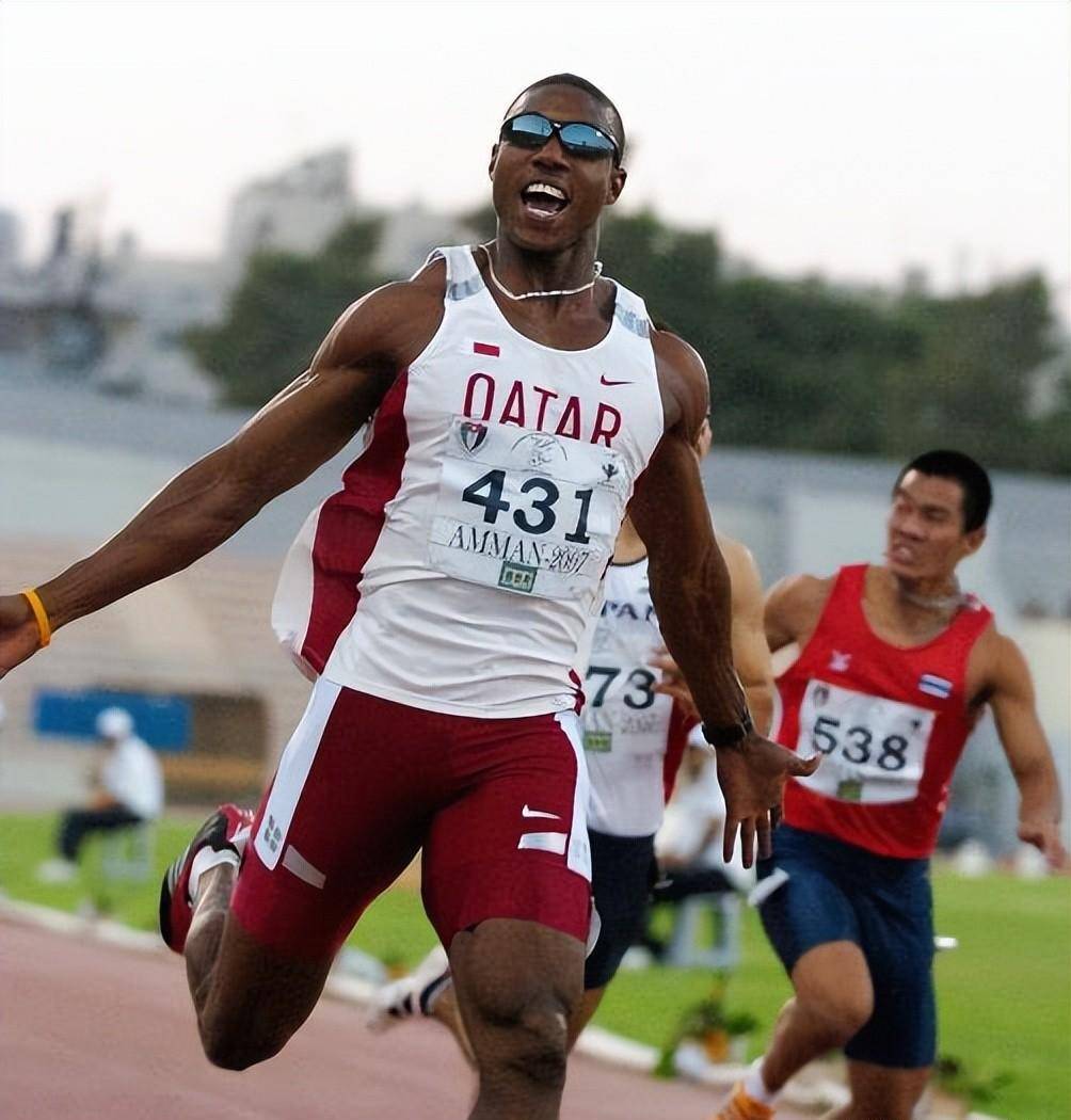 不仅如此,很多黑人短跑名将在百米赛场上对亚洲人的嘲讽不占少数,例如