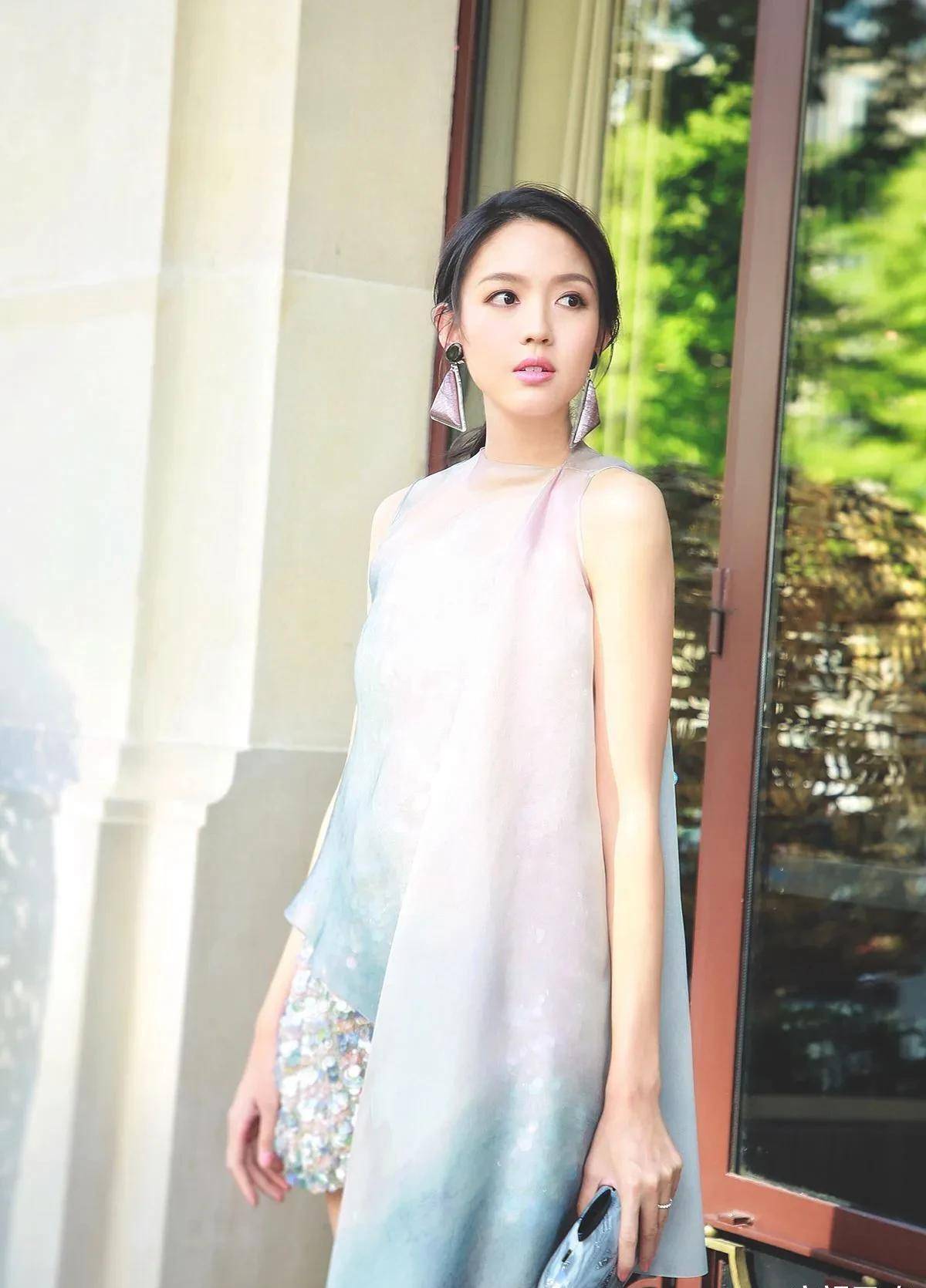 张梓琳最美,可以和伊万卡一战!生不逢时,真遗憾._演技_身材_漂亮