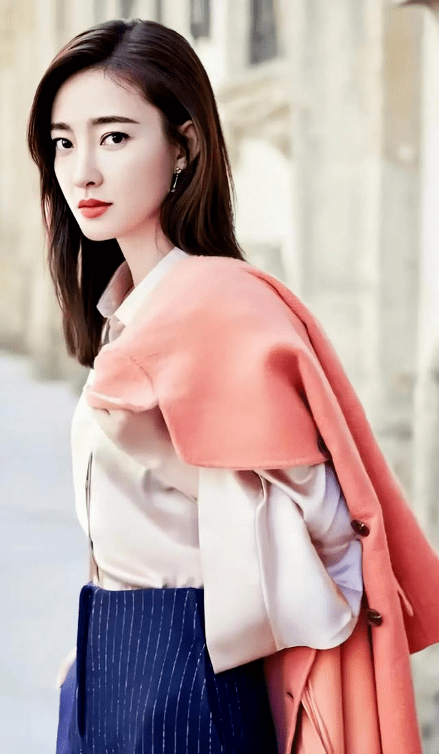 曝w姓女星被带走调查,某85花被扯入吴签案,王丽坤,杨幂躺枪