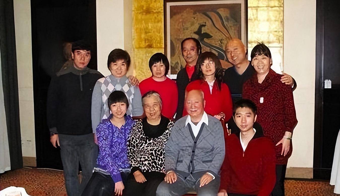 陈佩斯妹夫张山:对岳父母如亲生父母,不嫌弃患病妻子,现状如何_张光北