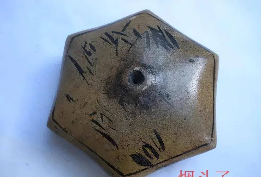 晚清的丑恶:时尚的"鸦片文化",大烟枪,烟签,烟灯竟是尊贵人_工具