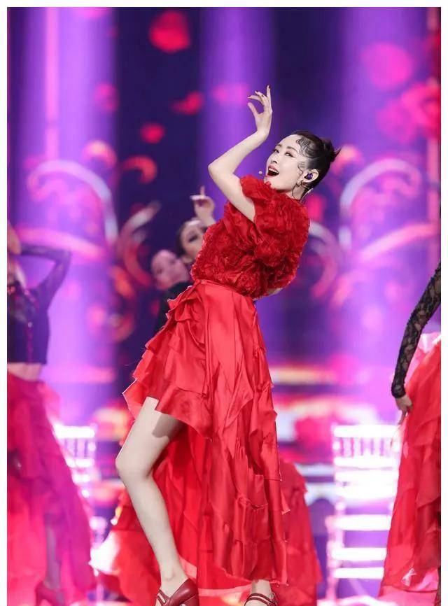 "中年叛逆"刘敏涛:出道巅峰嫁小气丈夫,重返后却用力过猛_生活_因为