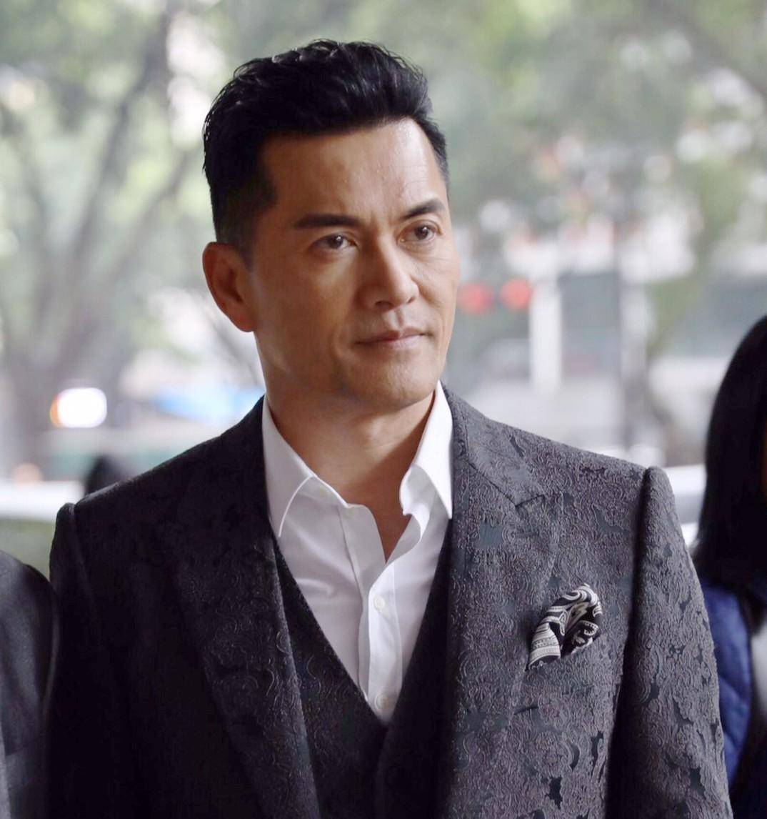 黄日华温兆伦刘嘉玲等主演的《义不容情》31年了,现在他们还好么_角色