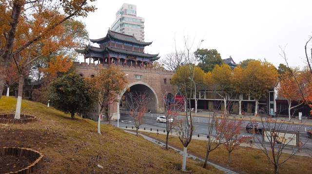 時隔10年重遊武漢城區這座公園,山腳工地變綠道,古建築風光依舊插圖