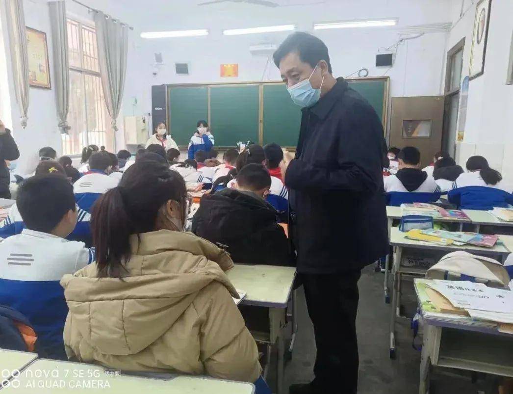 乾县教育局党委书记,局长侯佼深入学校听取开学第一课_工作_杨汉_发展