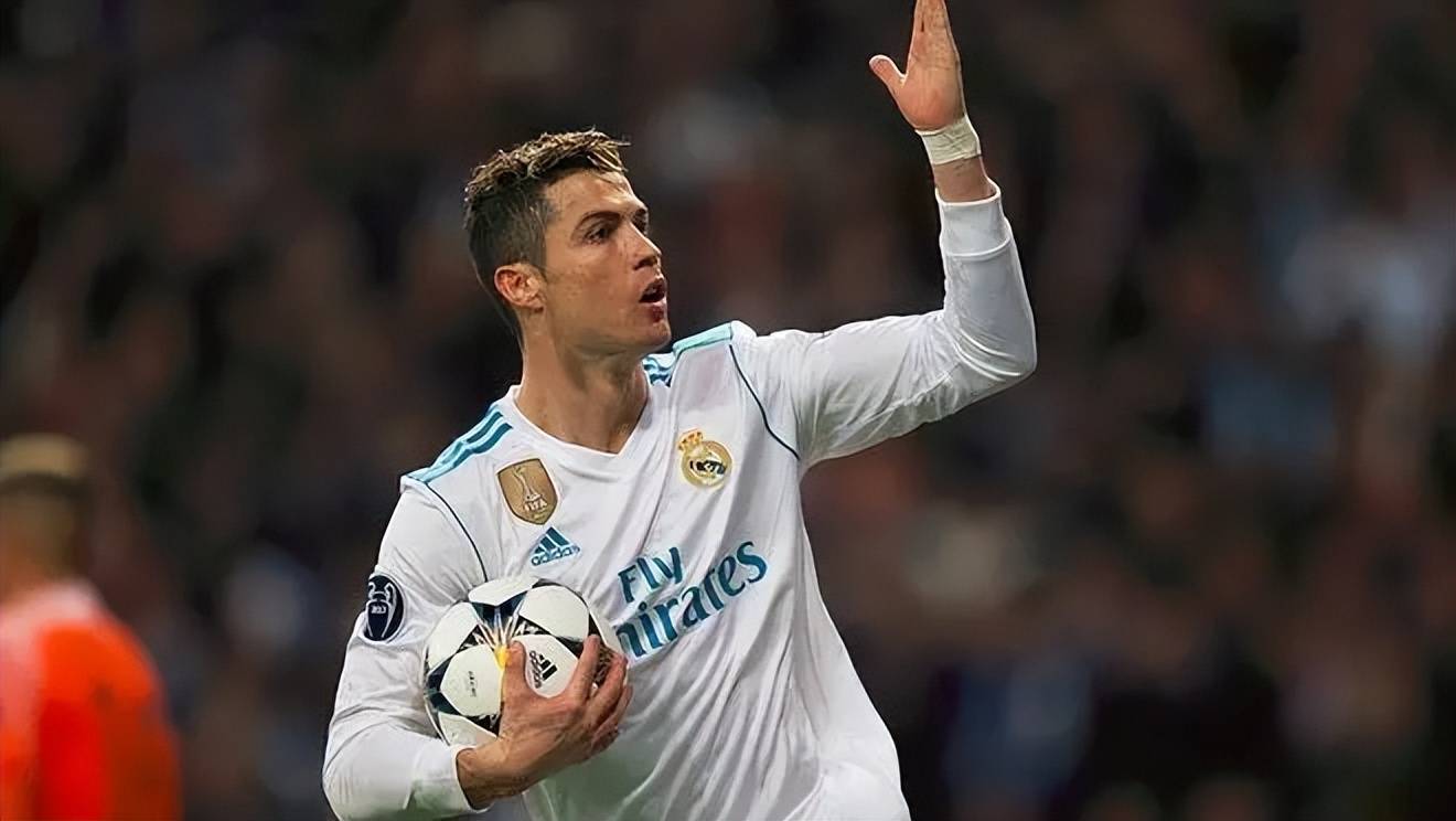 曾力压c罗和梅西的卡卡,不沉迷于酒色,却为何早早衰落?