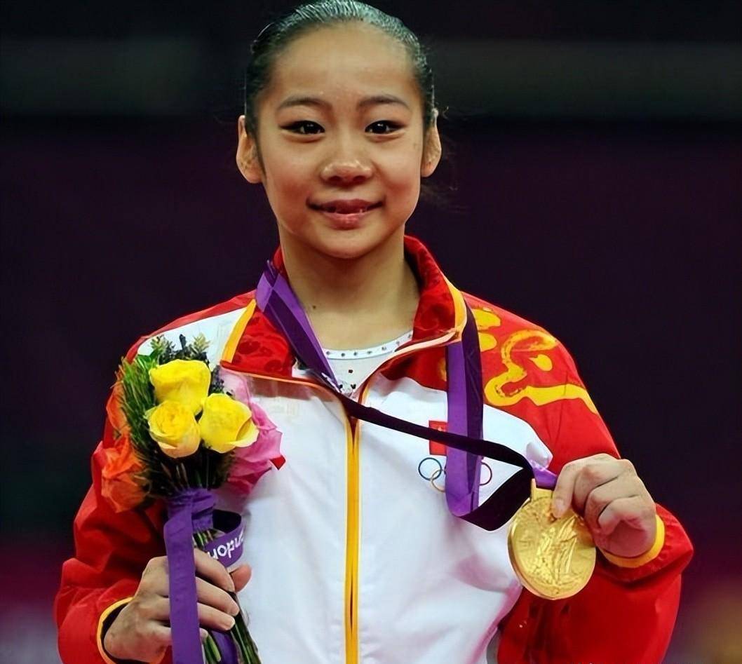 奥运冠军邓琳琳:在巅峰期退役,被保送北大后赴美进修,现状如何_体操