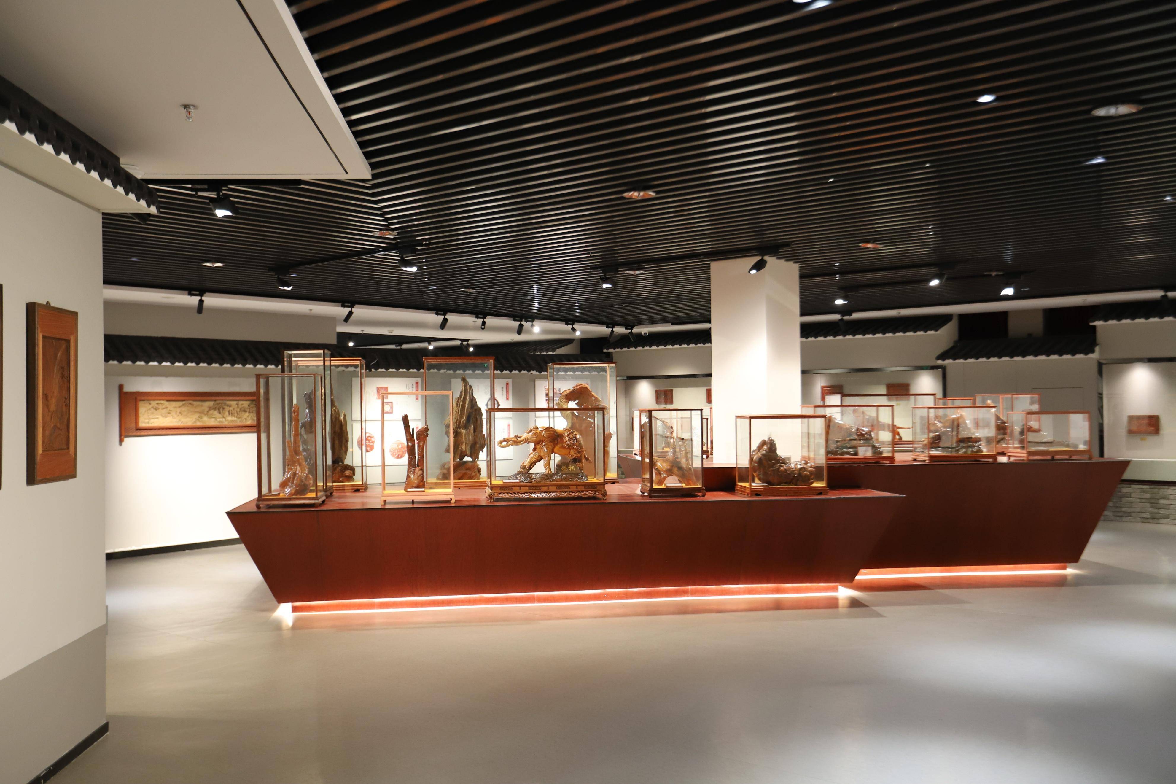 凭祥红木博物馆攻略,红木家具镶嵌彩贝,手艺精妙让人赞绝_旅游_中国