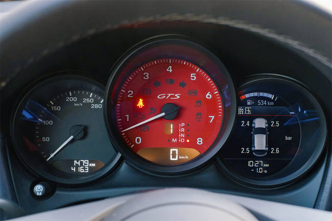 《豪华180》评测保时捷macan gts 百万级中型suv 值得买吗?