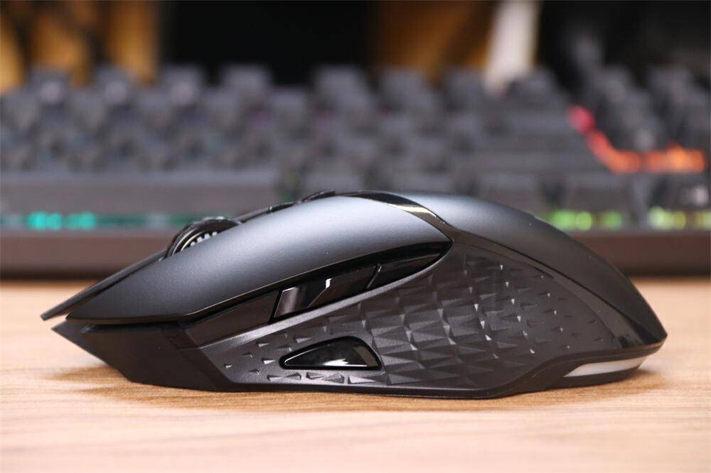 160小时续航,按键宏编程7挡dpi可调,雷柏v30w无线游戏鼠标体验