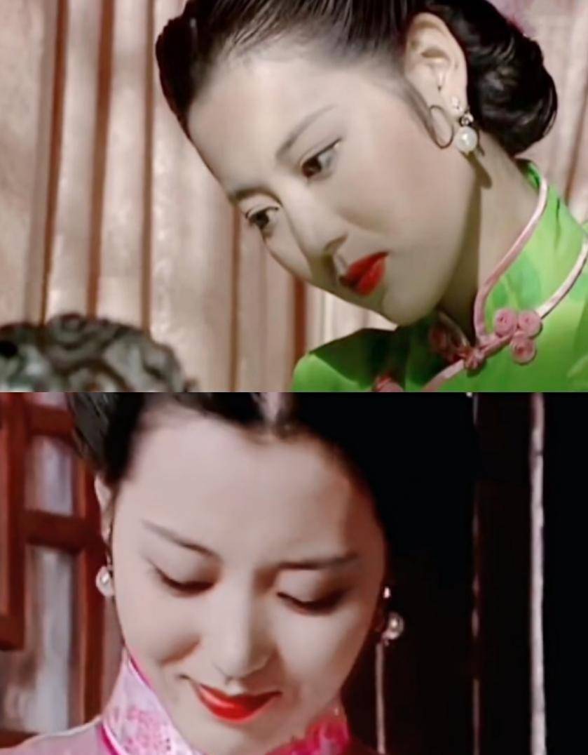 年轻时,王茜华在《真假青天现形记》中,饰演的是军阀太太,一身旗袍的