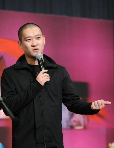 从郭德纲得意门生到"背叛"师门,德云四少怎么样了?网友:该!