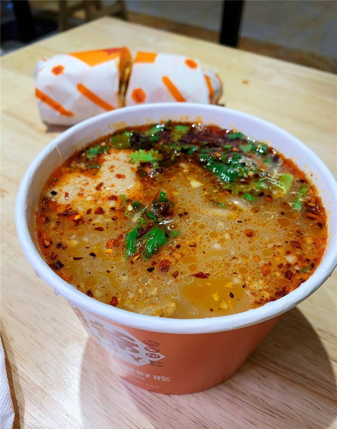 煎饼侠大鹏吃过的老通化鸡蛋饼你吃没吃过?就在长春重庆路活力城