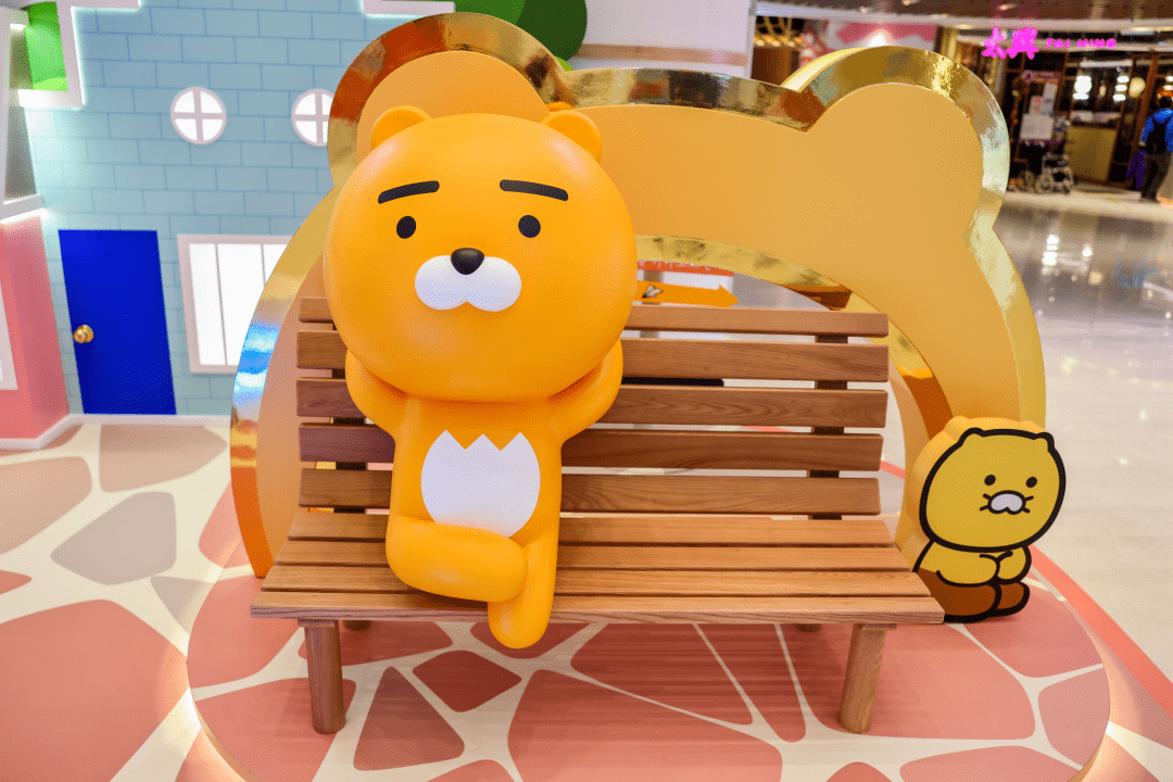 由即日起至23年2月26日,卓尔广场带上从韩国远道而来的kakao friends