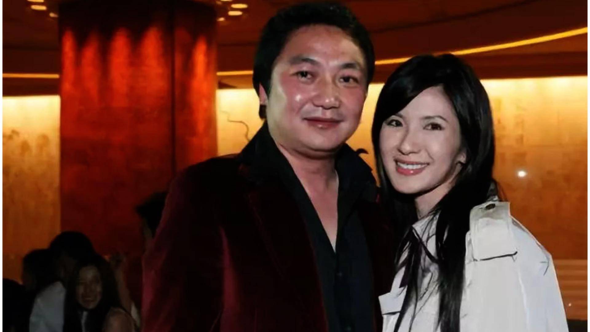 她20岁结婚35岁离婚,每月零花钱220万,被称东南亚贵妇_蔡欣颖_鲁迪安