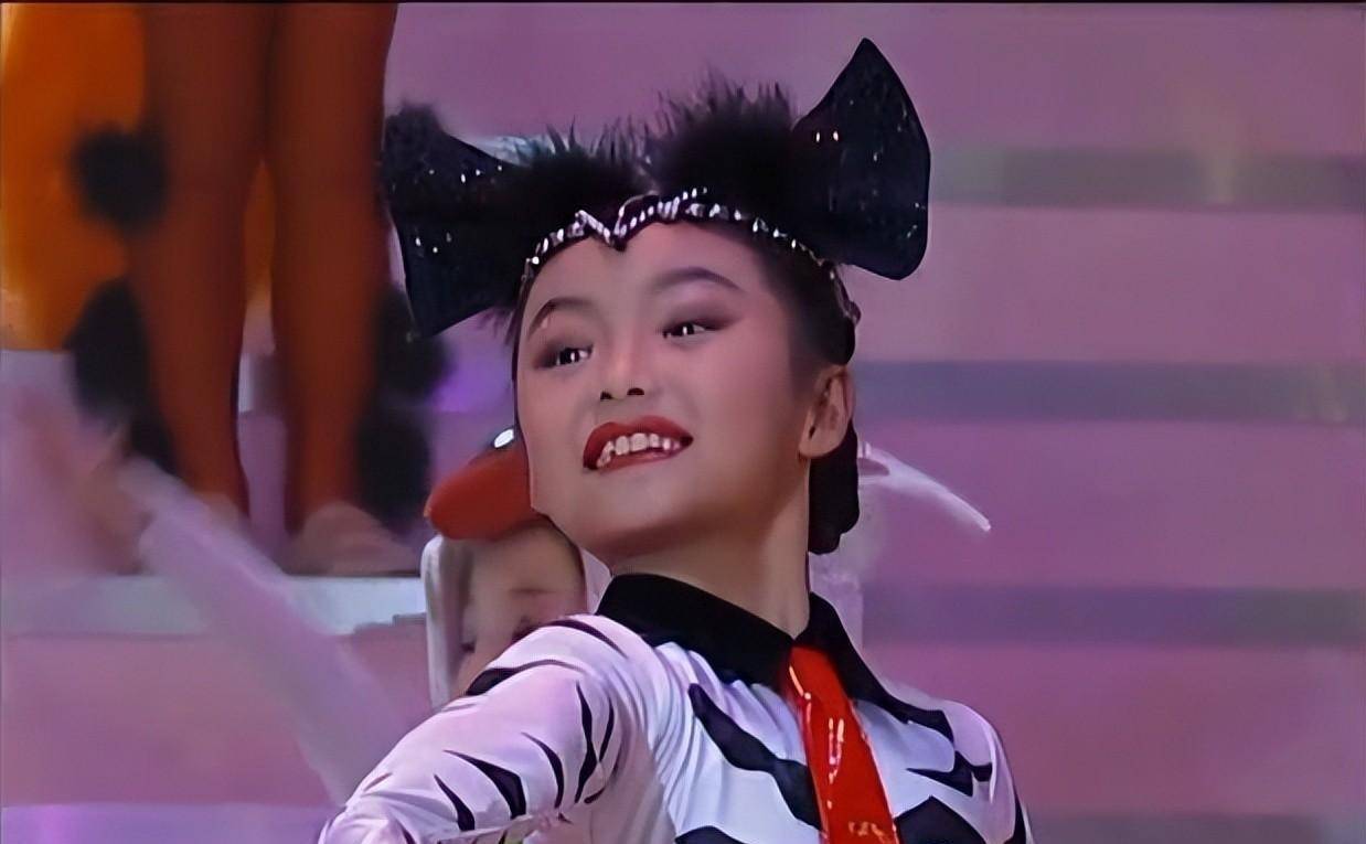 6,少儿节目歌组合《动物演唱会》:《舒克和贝塔》冬也;《白龙马》周兰