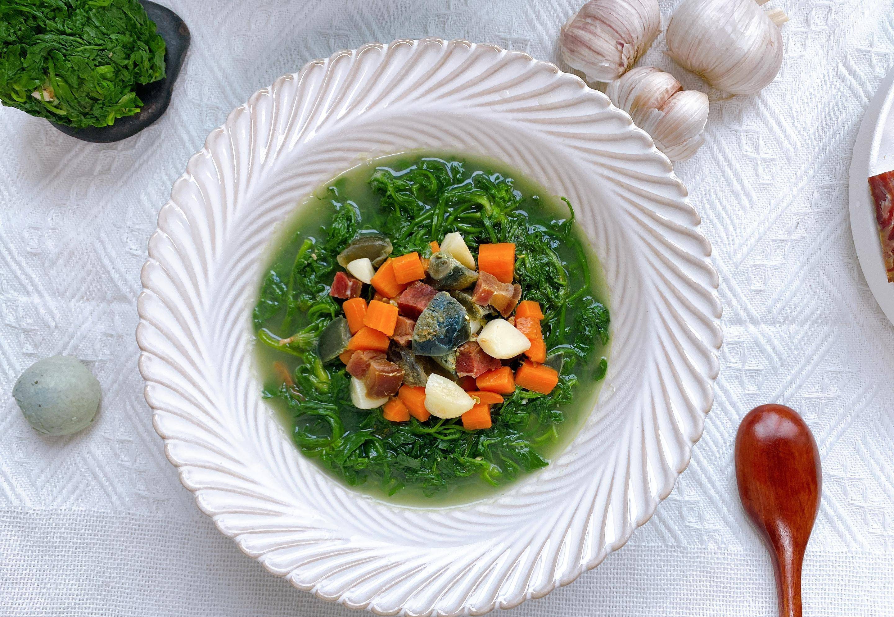 的野菜,2分钟教会你新做法,味道鲜美"补钙"首选_荠菜_上汤_胡萝卜素