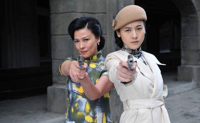 在之后苏瑾也是出演了《绝世宝贝》《危险真情》《窦娥冤》《较量》