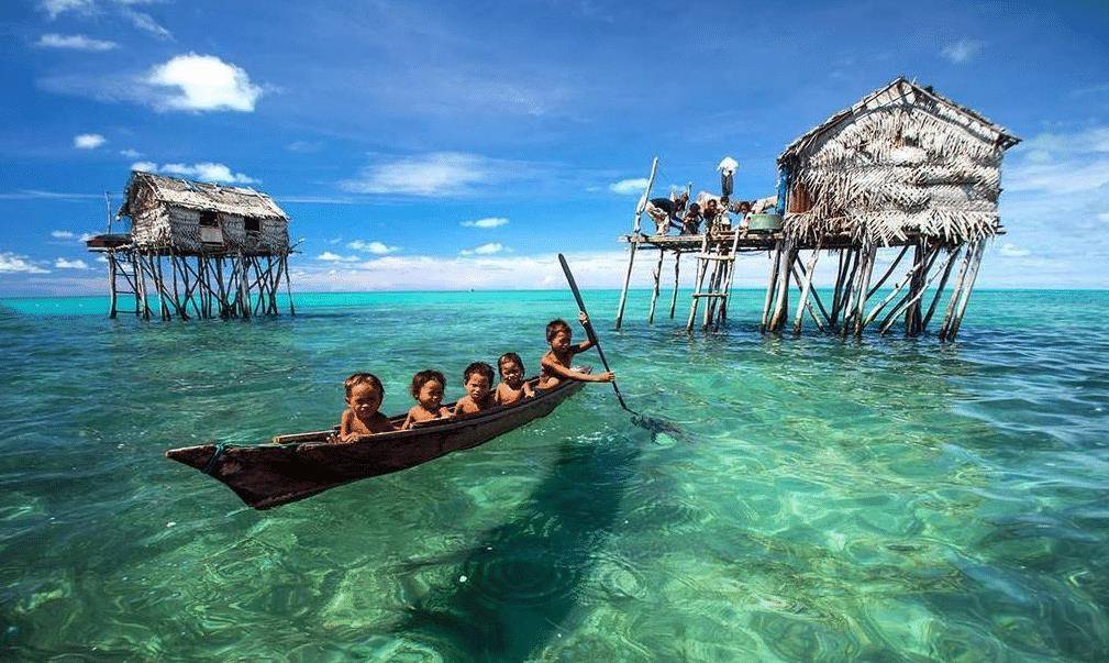 巴瑶族是生活在东南亚海域的民族,主要的活动区域在印尼,菲律宾和